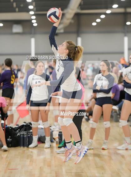 Thumbnail 2 in Bishop's vs. Shadow Ridge (Nike TOC Southwest) photogallery.
