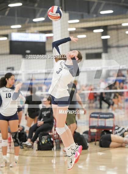Thumbnail 2 in Bishop's vs. Shadow Ridge (Nike TOC Southwest) photogallery.