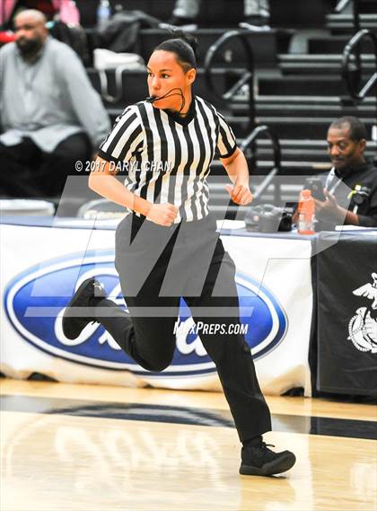 Thumbnail 1 in Bellarmine-Jefferson vs. Chadwick (CIF-SS D5A Final) photogallery.