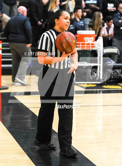 Thumbnail 1 in Bellarmine-Jefferson vs. Chadwick (CIF-SS D5A Final) photogallery.