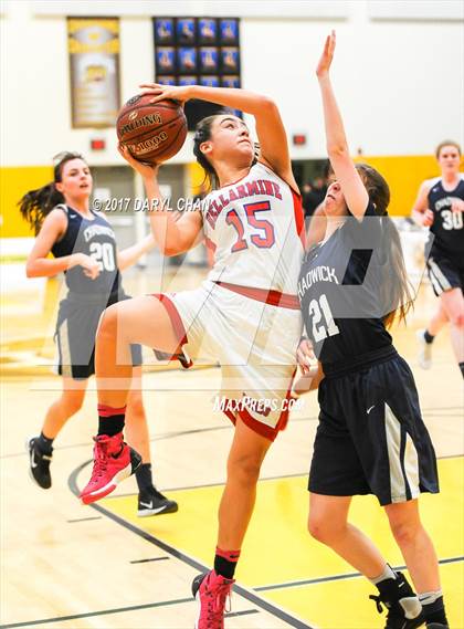 Thumbnail 3 in Bellarmine-Jefferson vs. Chadwick (CIF-SS D5A Final) photogallery.