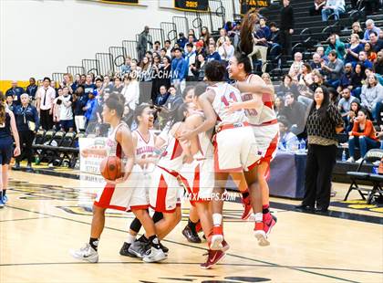 Thumbnail 1 in Bellarmine-Jefferson vs. Chadwick (CIF-SS D5A Final) photogallery.