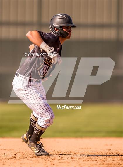 Thumbnail 2 in Mater Dei @ Servite photogallery.