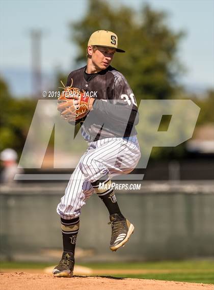 Thumbnail 1 in Mater Dei @ Servite photogallery.