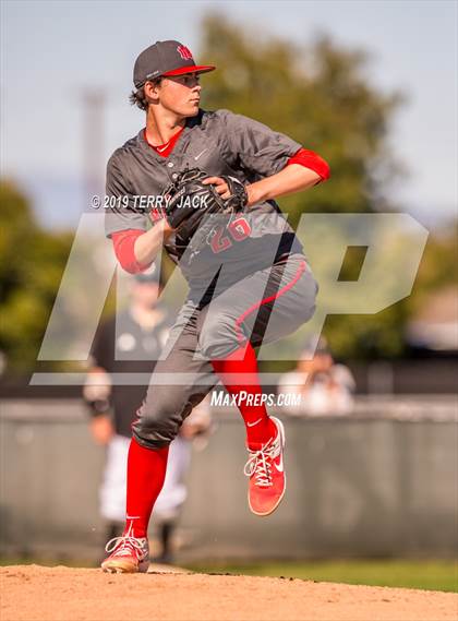 Thumbnail 2 in Mater Dei @ Servite photogallery.