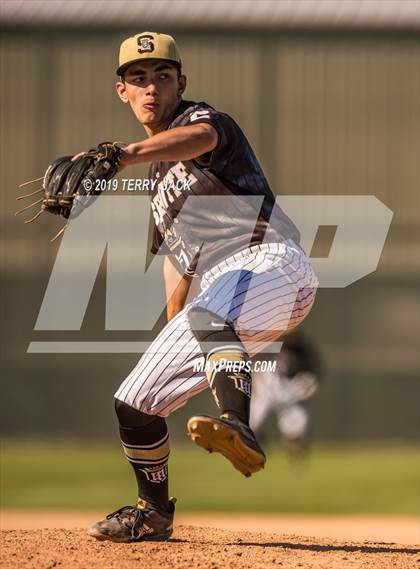 Thumbnail 2 in Mater Dei @ Servite photogallery.