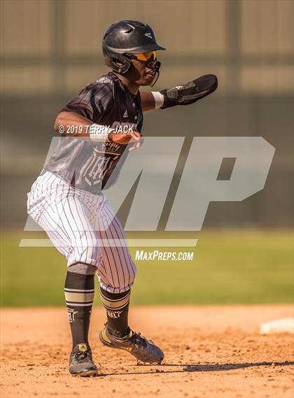 Thumbnail 1 in Mater Dei @ Servite photogallery.