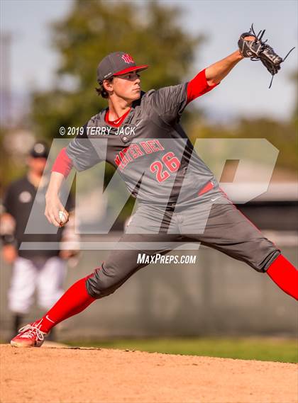 Thumbnail 1 in Mater Dei @ Servite photogallery.