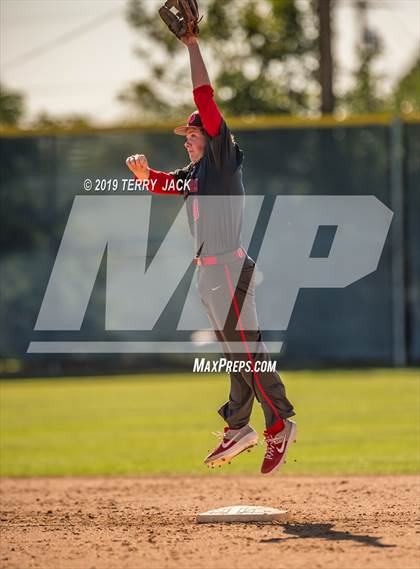 Thumbnail 2 in Mater Dei @ Servite photogallery.