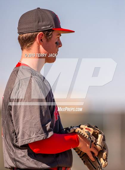 Thumbnail 1 in Mater Dei @ Servite photogallery.
