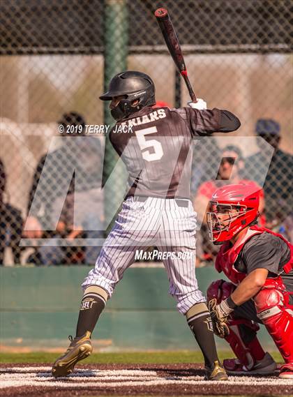Thumbnail 2 in Mater Dei @ Servite photogallery.