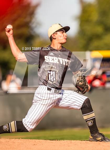 Thumbnail 2 in Mater Dei @ Servite photogallery.