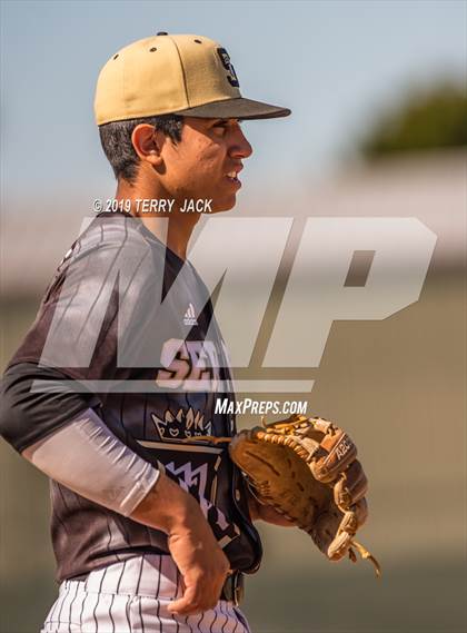 Thumbnail 3 in Mater Dei @ Servite photogallery.