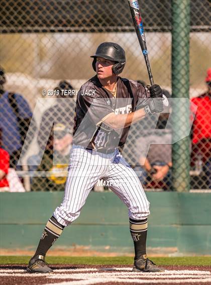 Thumbnail 2 in Mater Dei @ Servite photogallery.