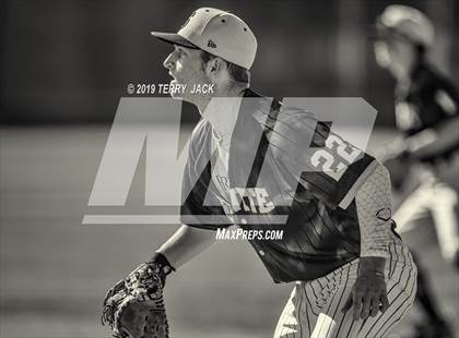 Thumbnail 2 in Mater Dei @ Servite photogallery.