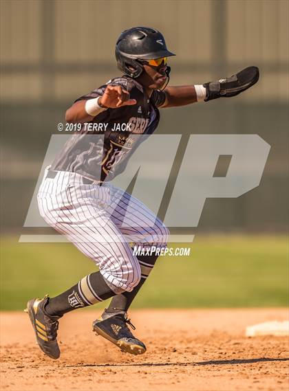 Thumbnail 3 in Mater Dei @ Servite photogallery.