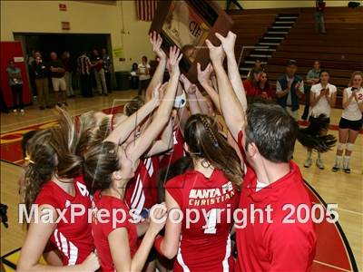 Thumbnail 1 in Santa Fe Christian vs. Castilleja (D5 State Final) photogallery.