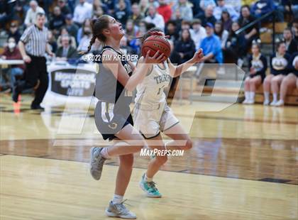 Thumbnail 3 in Trinity vs. Cedar Cliff photogallery.