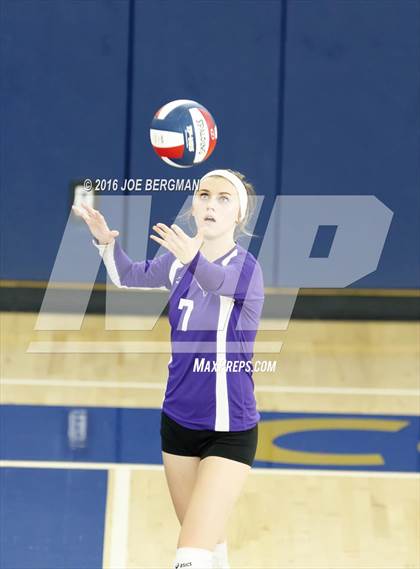 Thumbnail 2 in Sierra vs. Minarets (CIF D4 Central Section Championship) photogallery.