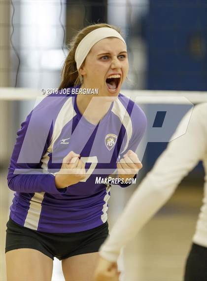 Thumbnail 2 in Sierra vs. Minarets (CIF D4 Central Section Championship) photogallery.