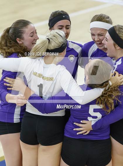 Thumbnail 1 in Sierra vs. Minarets (CIF D4 Central Section Championship) photogallery.