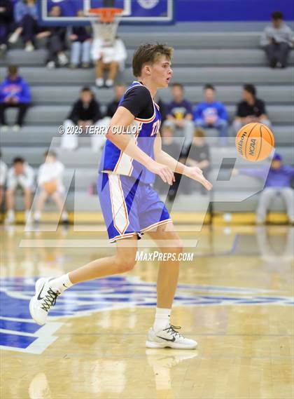 Thumbnail 2 in American Fork vs. Timpview (5 for the Fight Hoopfest) photogallery.