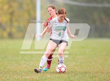 Thumbnail 2 in Bishop Ludden vs Manlius Pebble Hill photogallery.