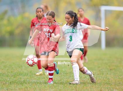 Thumbnail 2 in Bishop Ludden vs Manlius Pebble Hill photogallery.
