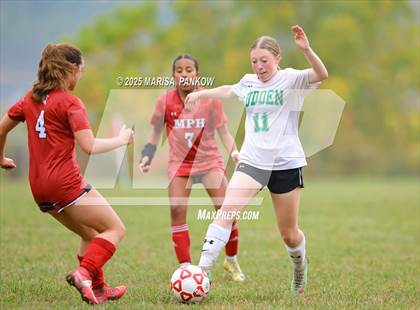 Thumbnail 2 in Bishop Ludden vs Manlius Pebble Hill photogallery.