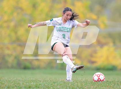 Thumbnail 2 in Bishop Ludden vs Manlius Pebble Hill photogallery.