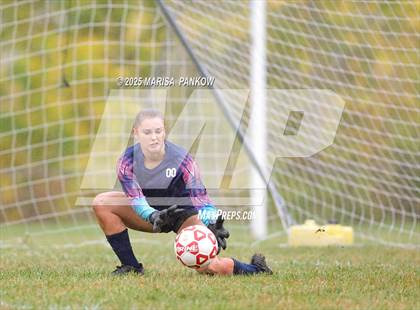 Thumbnail 2 in Bishop Ludden vs Manlius Pebble Hill photogallery.