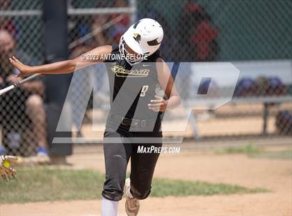 Thumbnail 3 in Los Alamitos vs. Foothill photogallery.
