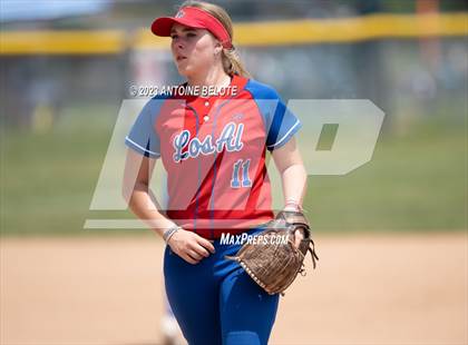 Thumbnail 3 in Los Alamitos vs. Foothill photogallery.