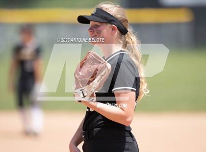 Thumbnail 1 in Los Alamitos vs. Foothill photogallery.