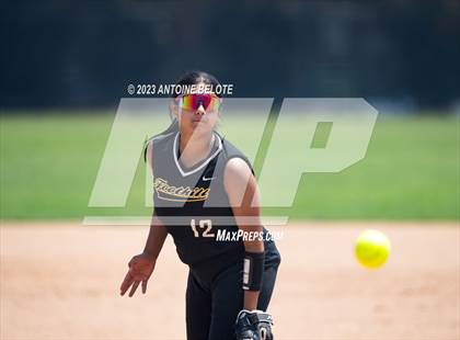 Thumbnail 2 in Los Alamitos vs. Foothill photogallery.