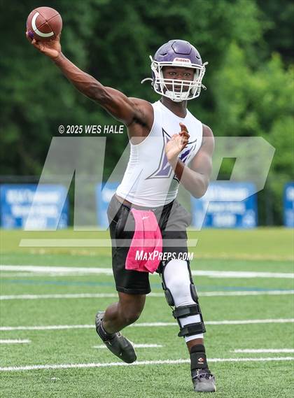 Thumbnail 3 in Haywood vs Pine Bluff (U of Memphis 7v7) photogallery.