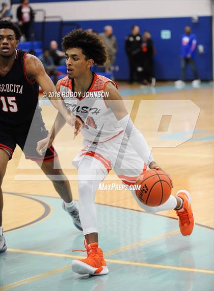 Thumbnail 2 in Fort Bend Bush vs Atascocita (McDonald's Texas Invitational) photogallery.