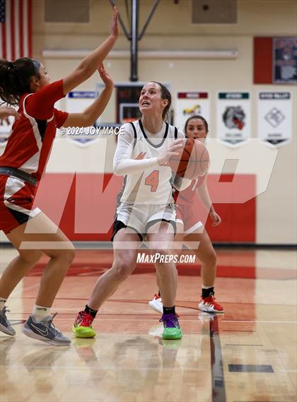 Thumbnail 1 in Marietta vs. Logan Elm photogallery.