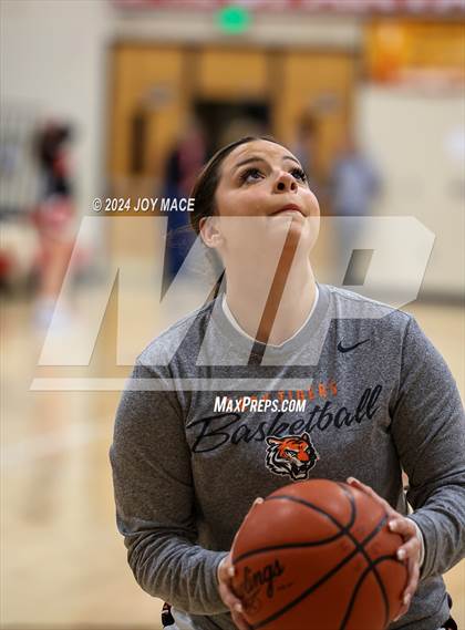Thumbnail 1 in Marietta vs. Logan Elm photogallery.