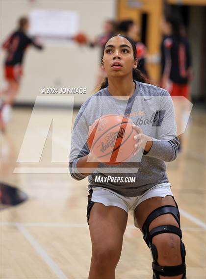 Thumbnail 1 in Marietta vs. Logan Elm photogallery.