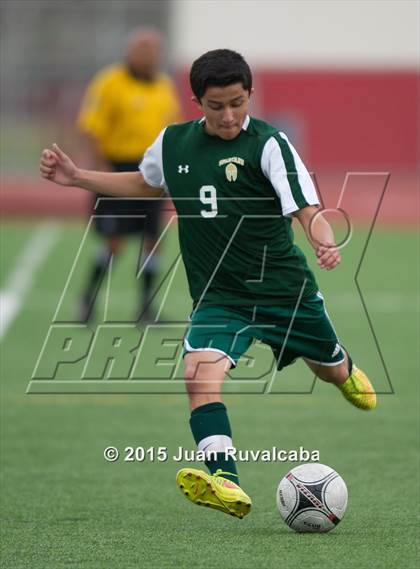 Thumbnail 3 in Damien vs. Pomona photogallery.