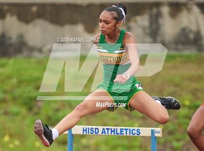 Thumbnail 1 in Dave Bethany Relays (300M Hurdles) photogallery.