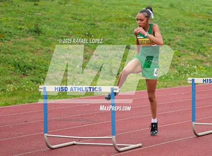 Thumbnail 3 in Dave Bethany Relays (300M Hurdles) photogallery.