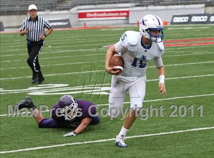 Thumbnail 2 in St. Xavier vs. Pickerington Central (Kirk Herbstreit National Kickoff Classic) photogallery.