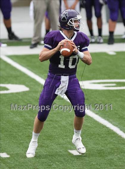 Thumbnail 2 in St. Xavier vs. Pickerington Central (Kirk Herbstreit National Kickoff Classic) photogallery.