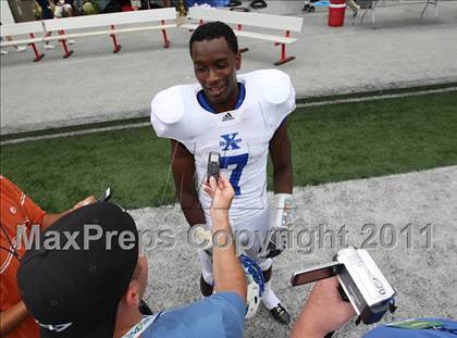 Thumbnail 3 in St. Xavier vs. Pickerington Central (Kirk Herbstreit National Kickoff Classic) photogallery.