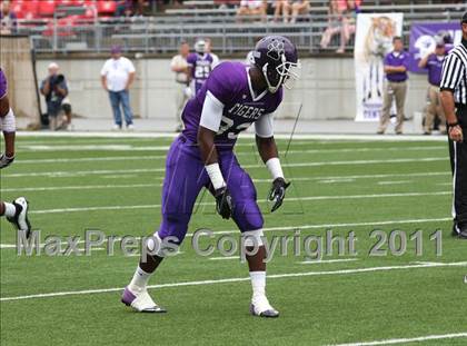 Thumbnail 2 in St. Xavier vs. Pickerington Central (Kirk Herbstreit National Kickoff Classic) photogallery.