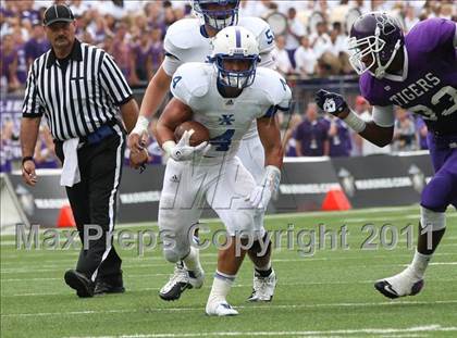 Thumbnail 2 in St. Xavier vs. Pickerington Central (Kirk Herbstreit National Kickoff Classic) photogallery.