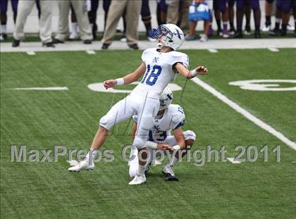 Thumbnail 3 in St. Xavier vs. Pickerington Central (Kirk Herbstreit National Kickoff Classic) photogallery.