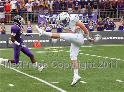 Thumbnail 2 in St. Xavier vs. Pickerington Central (Kirk Herbstreit National Kickoff Classic) photogallery.